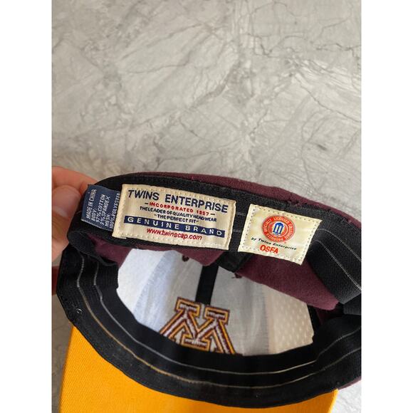 Minnesota Gophers Stretch-Fit Baseball Hat - Picture 6 of 6